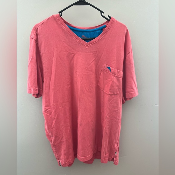 Tommy Bahama Other - Tommy Bahama Coral Short Sleeve V-Neck Tee XL